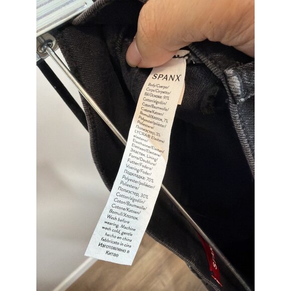 Spanx Black Skinny Jeans Women’s Large Tall Stretch Fit Comfort Denim Pull On - Picture 3 of 7